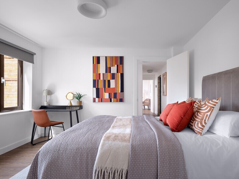 More Photos Of 12 Bryant St, London Apartments For Sale