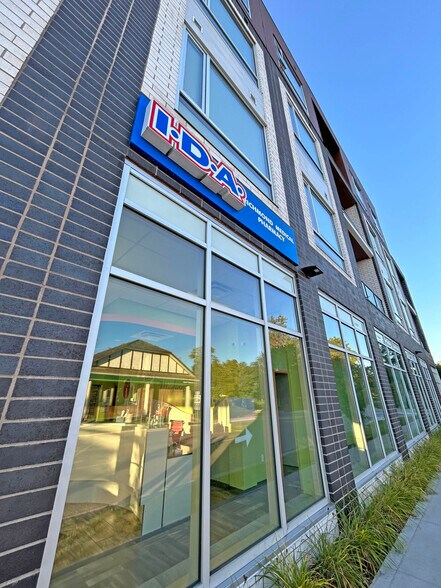 More Photos Of 1653 Richmond St, London Apartments For Sale