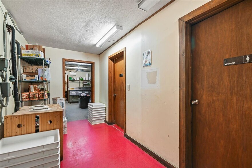 More Photos Of 1904 PA-940, Pocono Pines General Retail For Sale