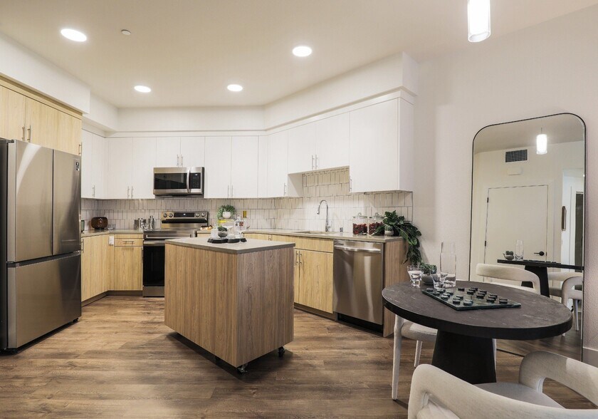 More Photos Of 219 9th Ave, Oakland Apartments For Lease
