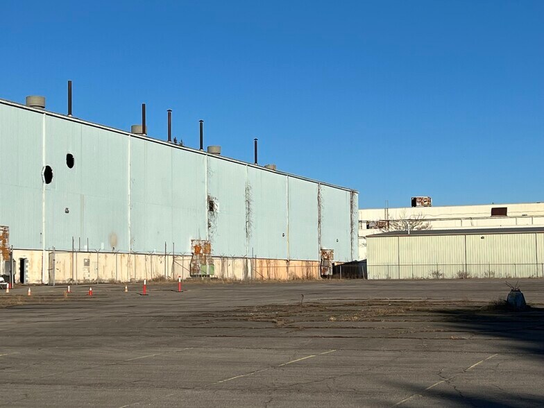 More Photos Of 1762 Goosepond Dr, Scottsboro Warehouse For Lease