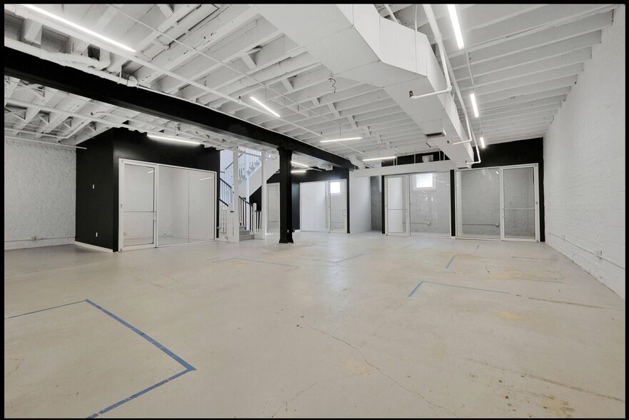 More Photos Of 2011 Magazine St, New Orleans Coworking Space