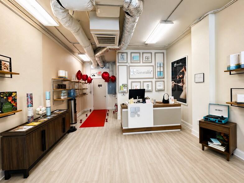 More Photos Of 318 Main St, Dunedin General Retail For Lease