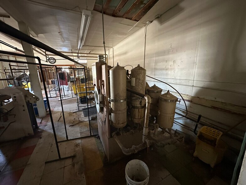 More Photos Of 190 S Commerce St, Frankston Restaurant For Sale