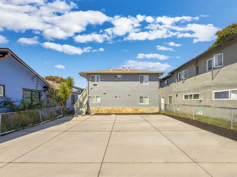 More Photos Of 1533 Julia St, Berkeley Multifamily For Sale