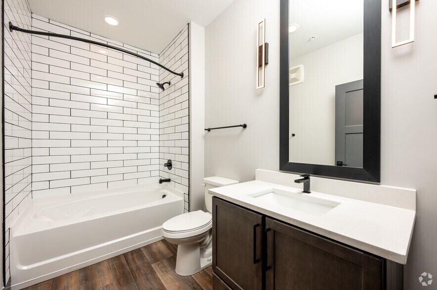 More Photos Of 1155 S Rangeline Rd, Carmel Apartments For Lease