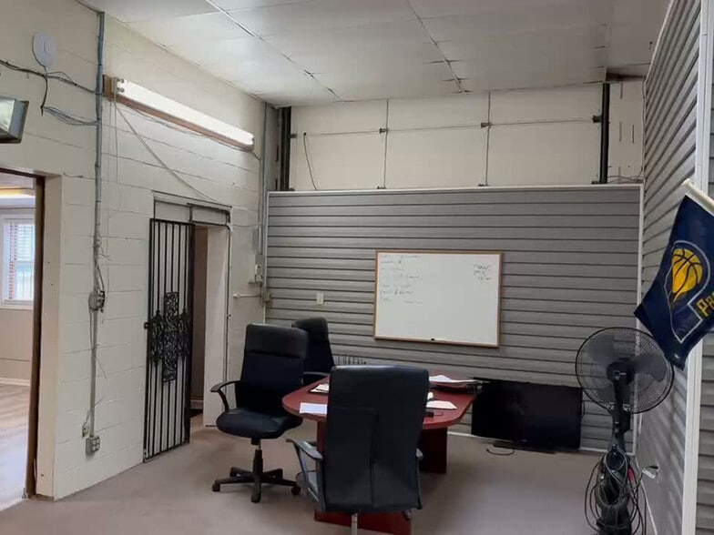 More Photos Of 4700-4702 Southeastern ave, Indianapolis Auto Repair For Sale