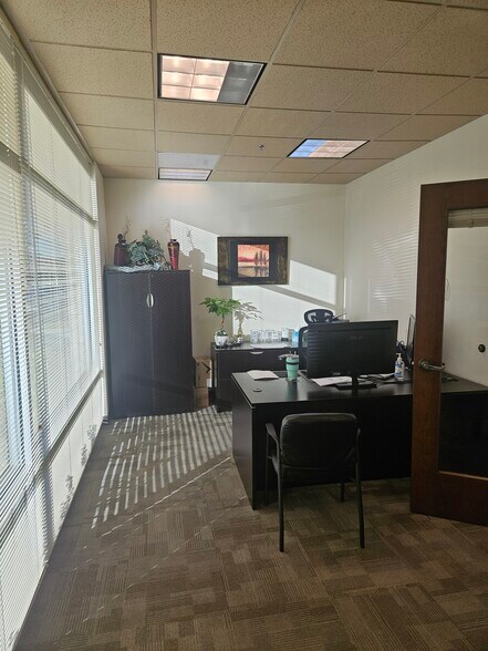More Photos Of 1406 Blue Oaks Blvd, Roseville Medical For Lease