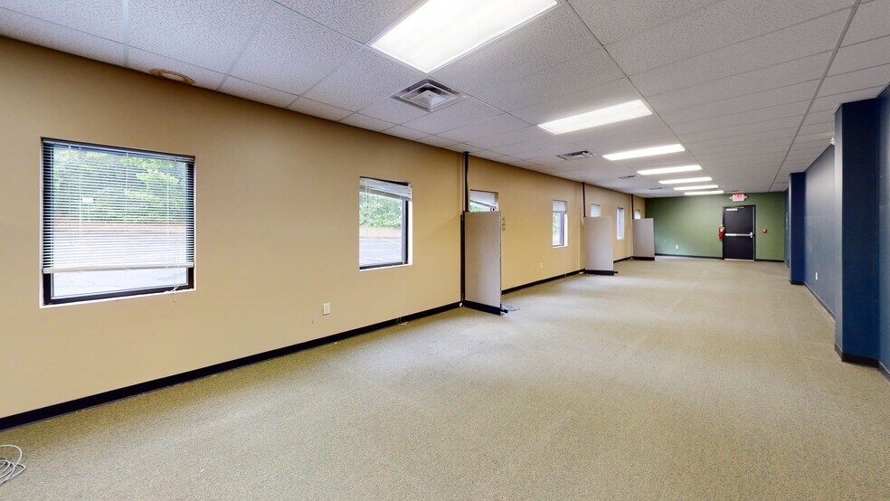 More Photos Of 950 Starvue Dr NW, Cleveland Office For Sale