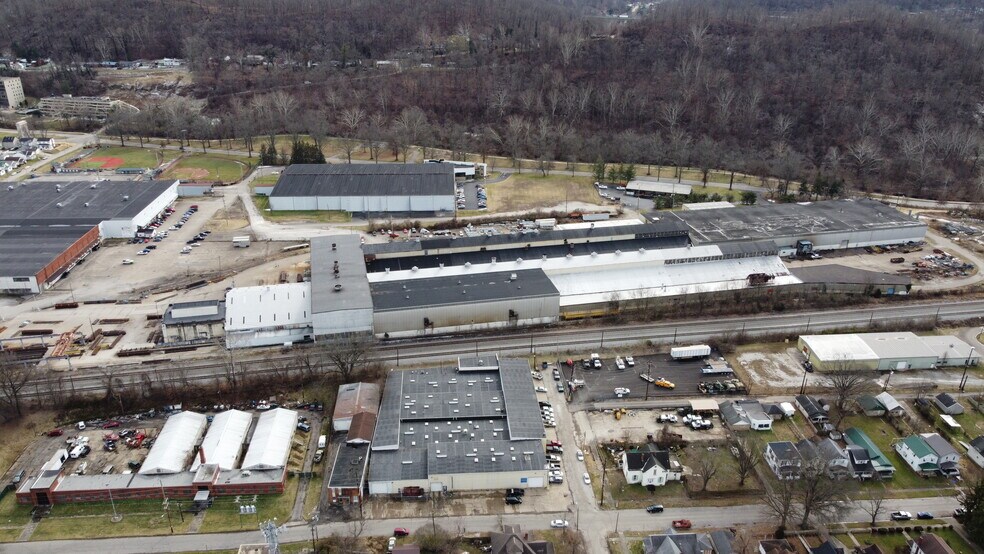 More Photos Of 900 W 9th Ave, Huntington Manufacturing For Sale