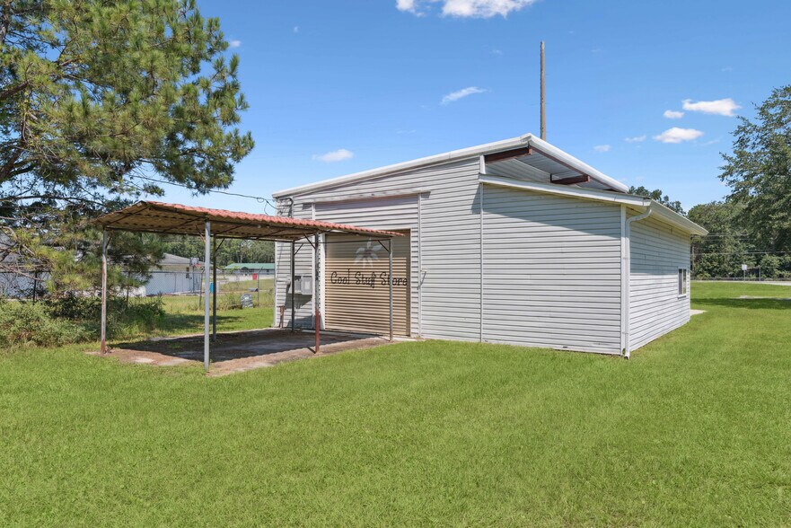 More Photos Of 26754 US-82, Waynesville Light Distribution For Sale