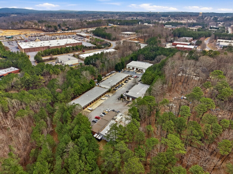 More Photos Of 6190 Parkway North Dr, Cumming Light Distribution For Sale