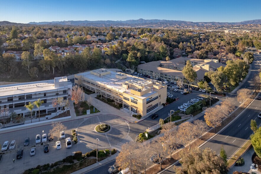 More Photos Of 25775 McBean Pky, Valencia Medical For Lease