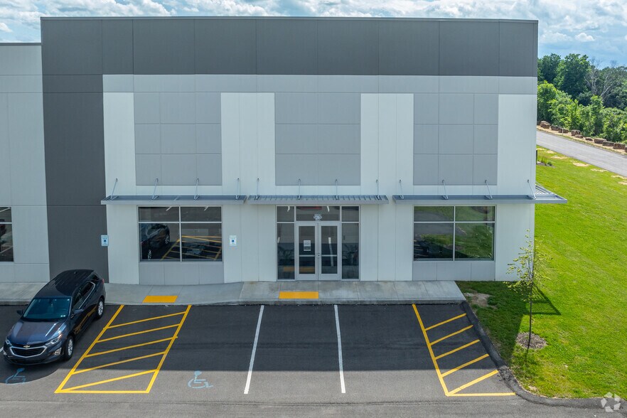 More Photos Of 2000 Energy Dr, Bridgeville Light Distribution For Lease