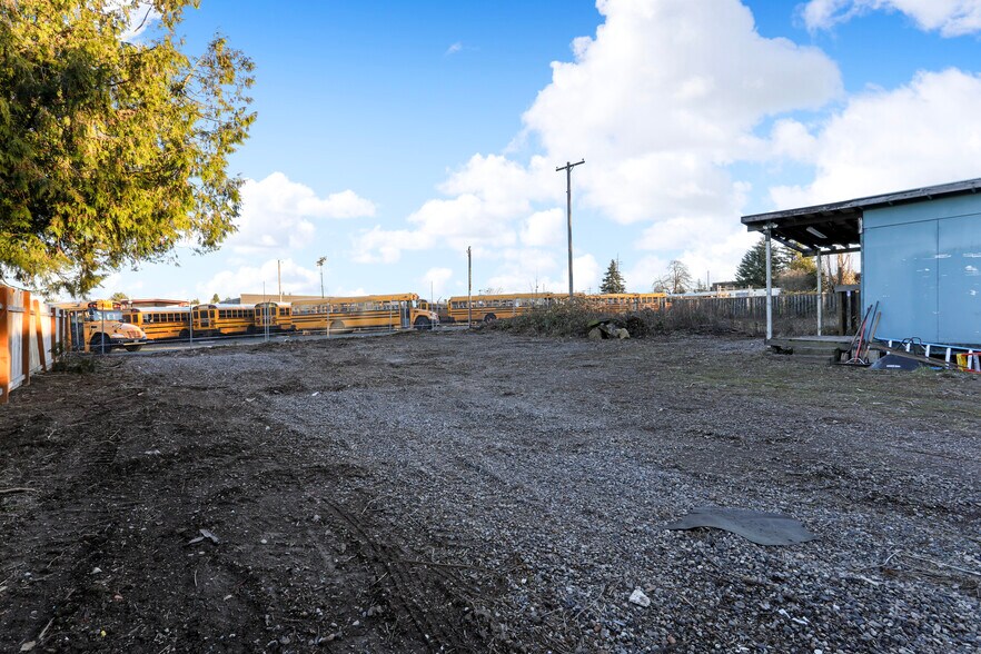 More Photos Of 6350 NE 66th Ave, Portland Flex For Sale