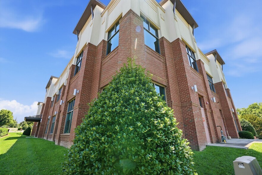 More Photos Of 1245 Rosemont Dr, Indian Land Office For Lease