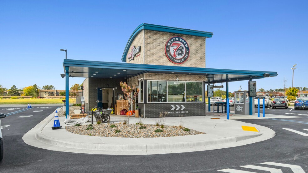 More Photos Of 2805 Calumet Ave, Valparaiso General Retail For Sale