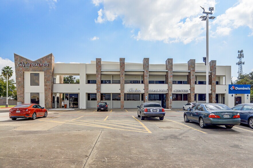 Primary Photo Of 20333 Southwest Fwy, Sugar Land Unknown For Lease