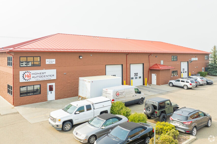 Primary Photo Of 541 Kingsview Way SE, Airdrie Service For Lease