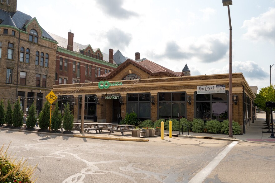 Primary Photo Of 101 S Fountain Ave, Springfield Lodge Meeting Hall For Sale