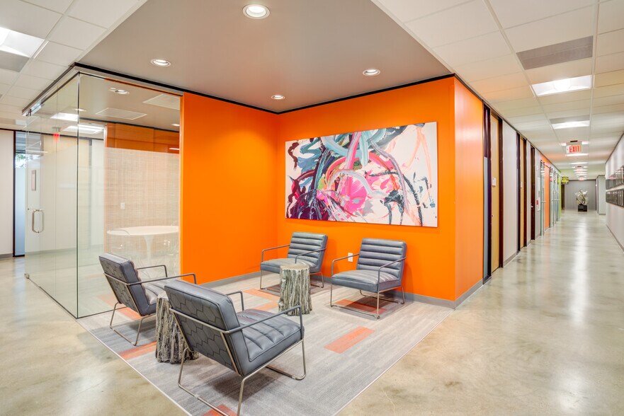 More Photos Of 3033 Chimney Rock Dr, Houston Office For Lease