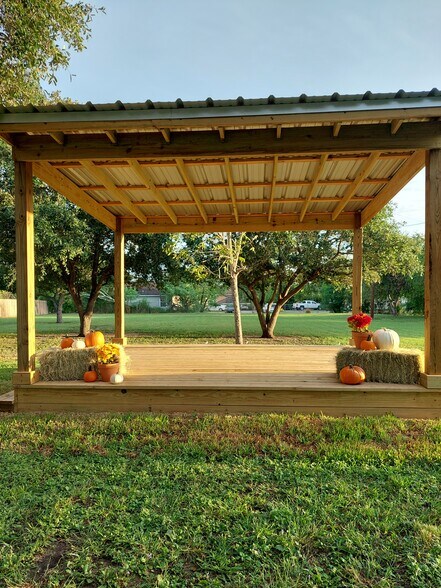 More Photos Of 15210 Northwest Blvd, Corpus Christi Office Residential For Sale