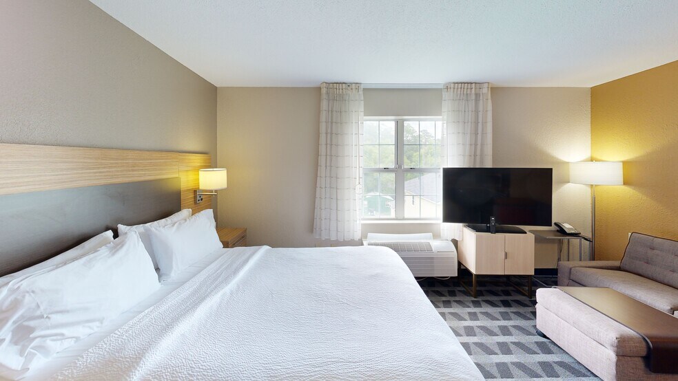 More Photos Of 11309 Abercorn St, Savannah Hotel For Sale