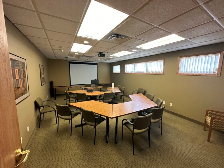 More Photos Of 503 Highway 2 W, Devils Lake Office For Lease