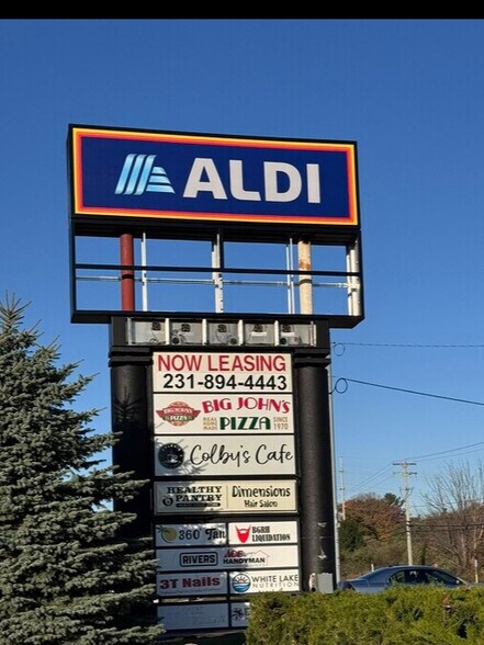 More Photos Of 3263 Colby St, Whitehall Supermarket For Lease