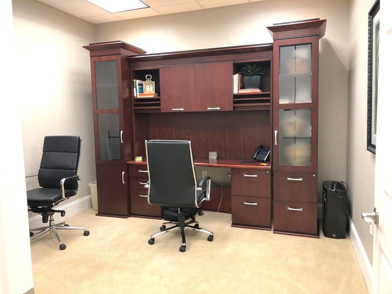 More Photos Of 700 Churchill Ct, Woodstock Office For Lease