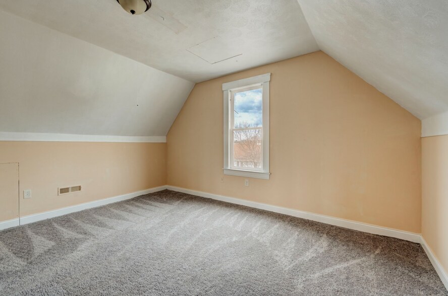 More Photos Of 4432 Pearl Rd, Cleveland Specialty For Sale