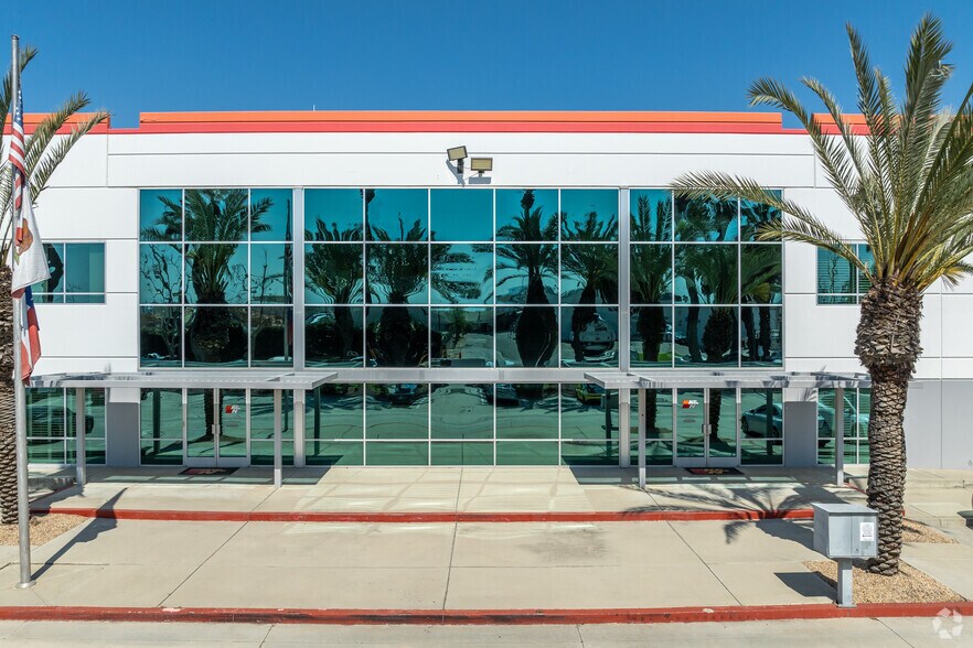 More Photos Of 1455 Citrus St, Riverside Warehouse For Lease