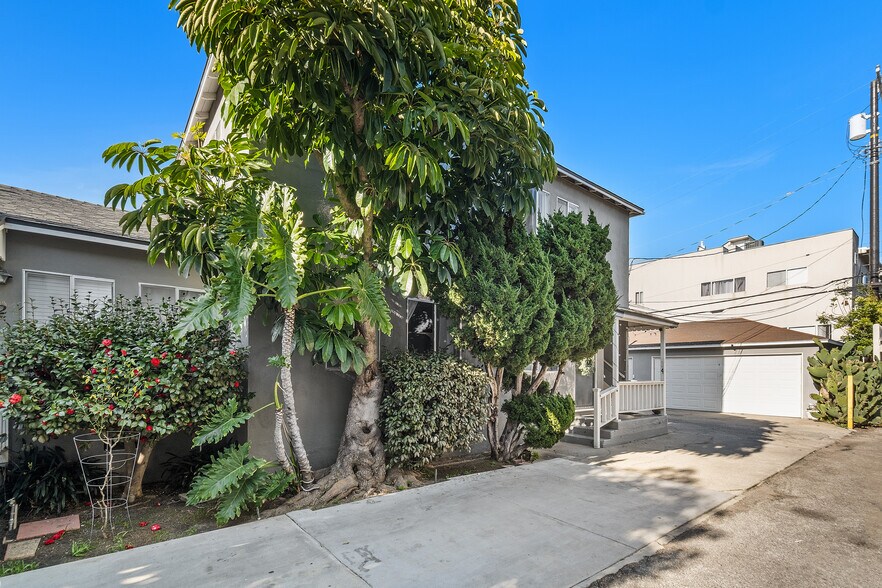 More Photos Of 2478 Purdue Ave, Los Angeles Apartments For Sale