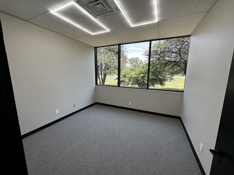 More Photos Of 1708 Prairie View Rd, Platte City Medical For Lease