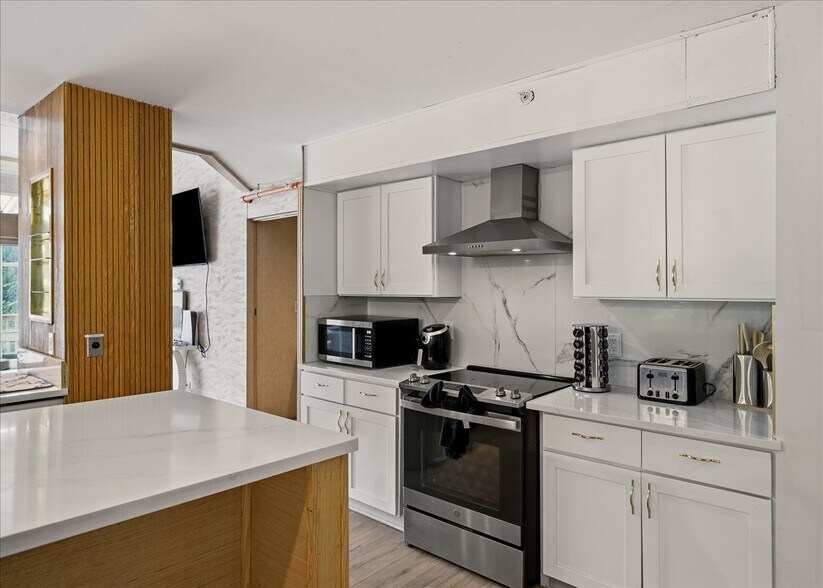 More Photos Of 112 Tawny Fox trl, East Stroudsburg Hospitality For Sale
