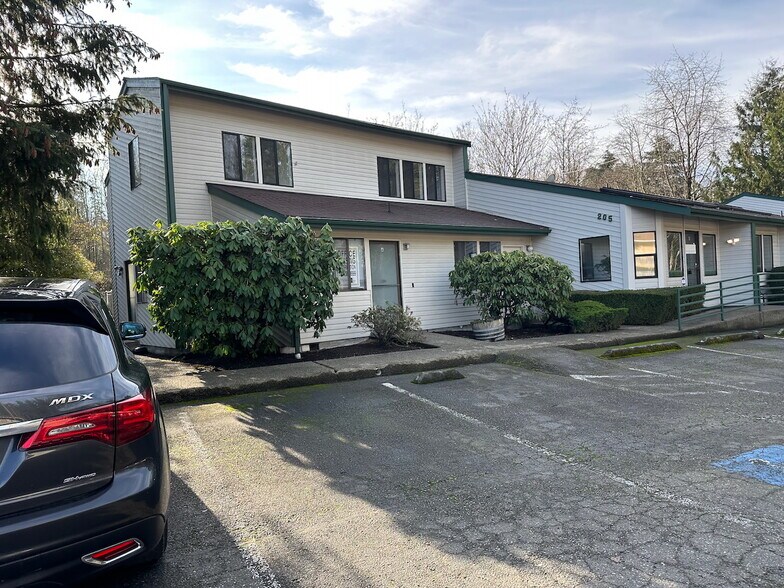 More Photos Of 205 15th Ave SW, Puyallup Medical For Lease