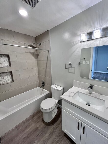 More Photos Of 810 G Ave, Coronado Apartments For Sale