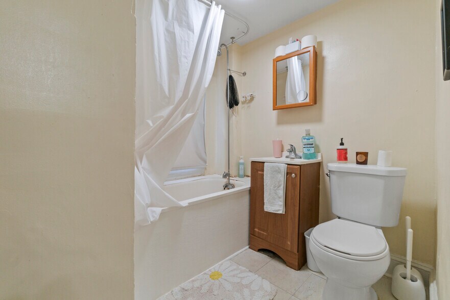 More Photos Of 3211 Guilford Ave, Baltimore Apartments For Sale