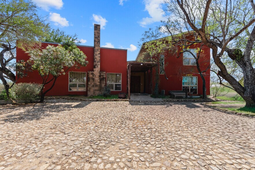 More Photos Of 961 El Pico Rd, Laredo Land For Sale