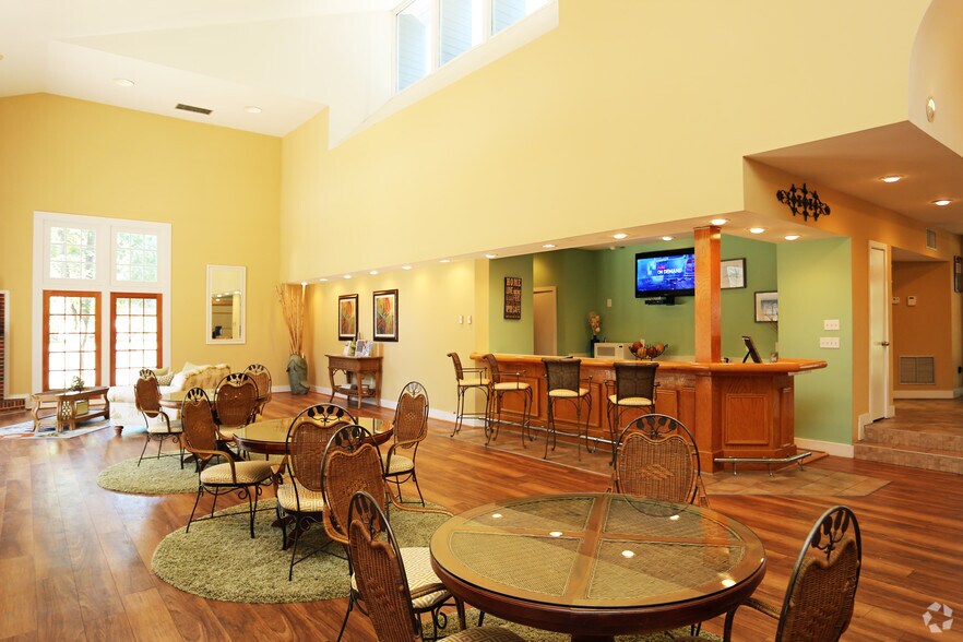 More Photos Of 3001 Reflections Way, Virginia Beach Apartments For Sale