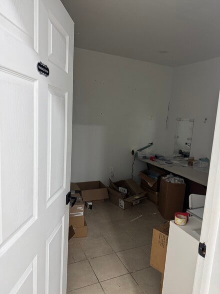 More Photos Of 9834-9850 Sandalfoot Blvd, Boca Raton General Retail For Sale