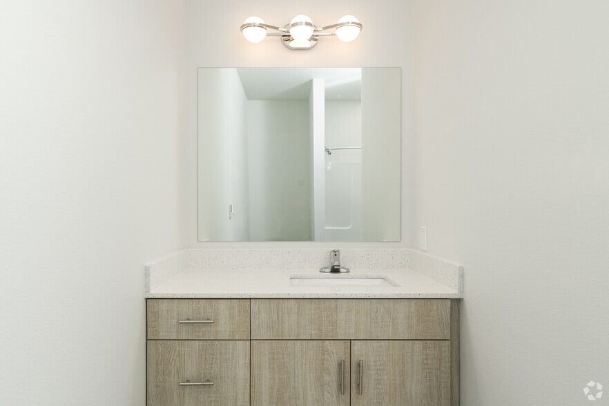 More Photos Of 15922 E Valleyway Ave, Spokane Valley Apartments For Sale