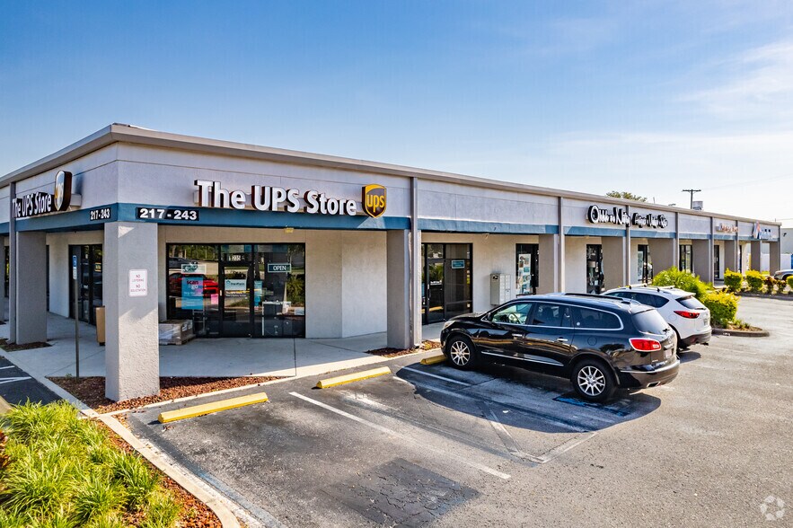 More Photos Of 217-243 Apollo Beach Blvd, Apollo Beach General Retail For Lease