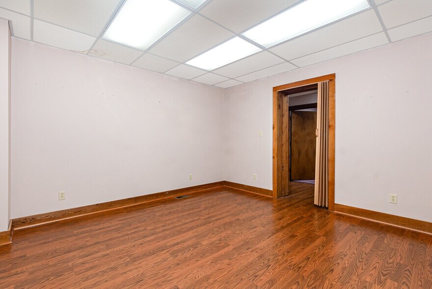 More Photos Of 1823 Charles St, Fredericksburg Office Residential For Sale