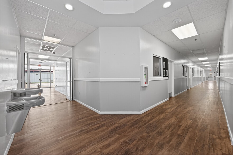 More Photos Of 8525 Queenston Blvd, Houston Freestanding For Sale