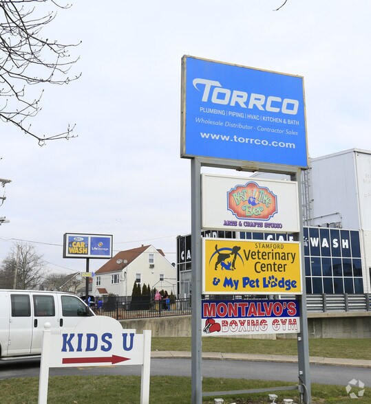 More Photos Of 633 Hope St, Stamford Warehouse For Lease