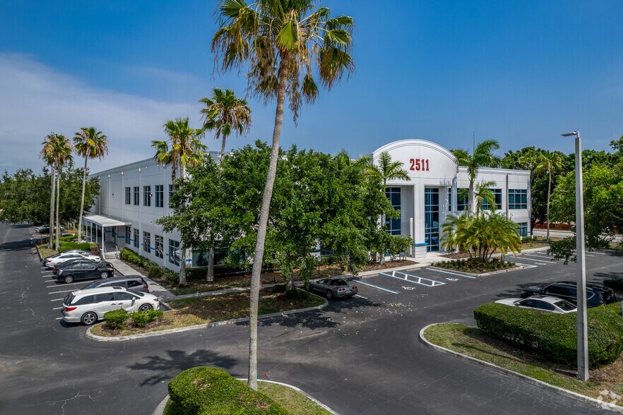 Primary Photo Of 2511 Corporate Way, Palmetto Light Distribution For Lease