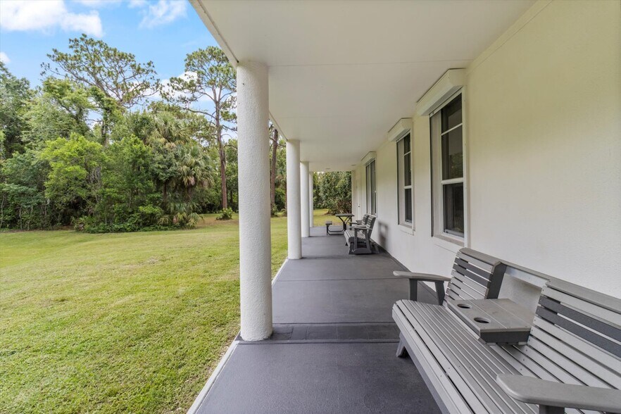 More Photos Of 268 S Suncoast Blvd, Crystal River Office For Sale