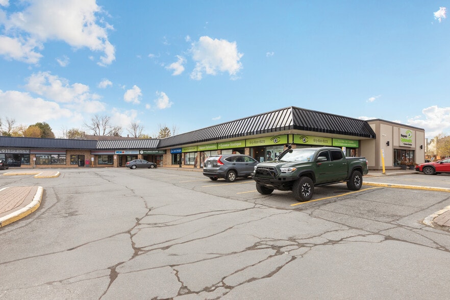 More Photos Of 2190-2194 Robertson Rd, Ottawa Freestanding For Sale