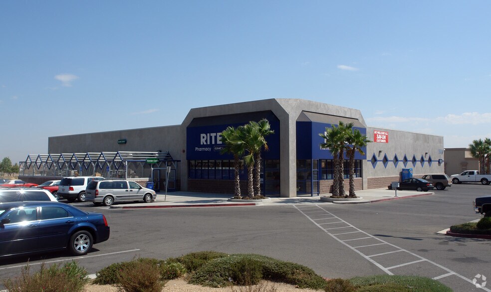 More Photos Of 15510 Main St, Hesperia Drugstore For Lease